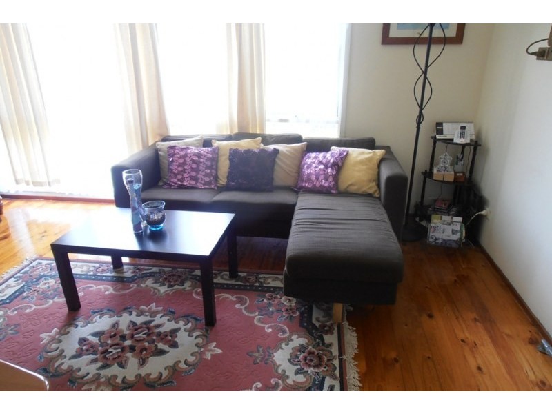 8 Gona Place, Glenfield NSW 2167