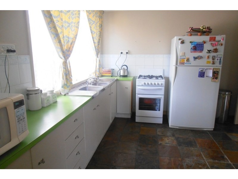 8 Gona Place, Glenfield NSW 2167