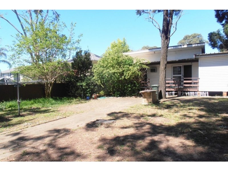 110 Saywell Road, Macquarie Fields NSW 2564