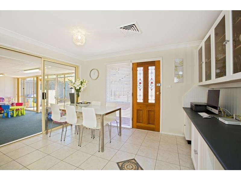 26 Pickett Avenue, Minto NSW 2566