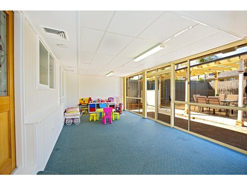 26 Pickett Avenue, Minto NSW 2566