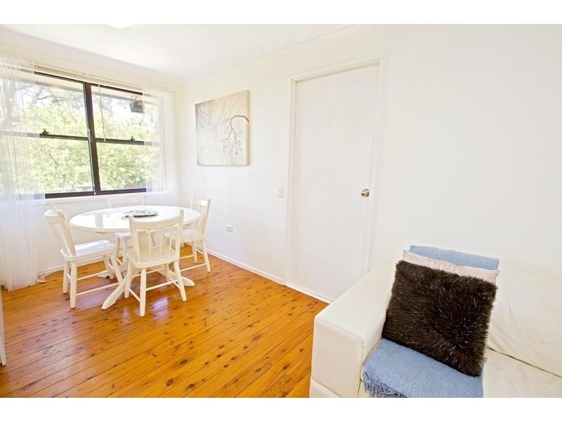 9 Adrian Street, Macquarie Fields NSW 2564