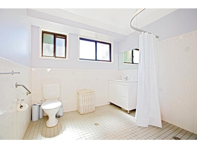 9 Adrian Street, Macquarie Fields NSW 2564