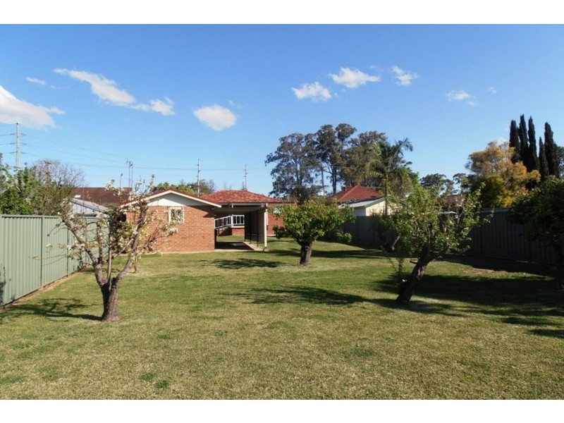 20 Macquarie Road, Ingleburn NSW 2565