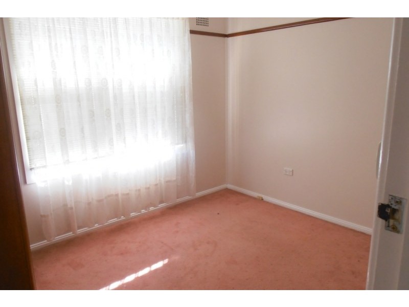 20 Macquarie Road, Ingleburn NSW 2565