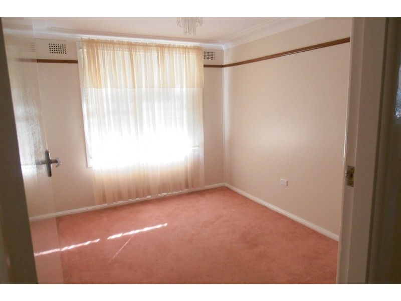 20 Macquarie Road, Ingleburn NSW 2565