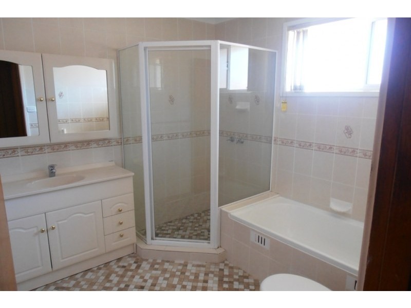 2 Horbling Avenue, Georges Hall NSW 2198