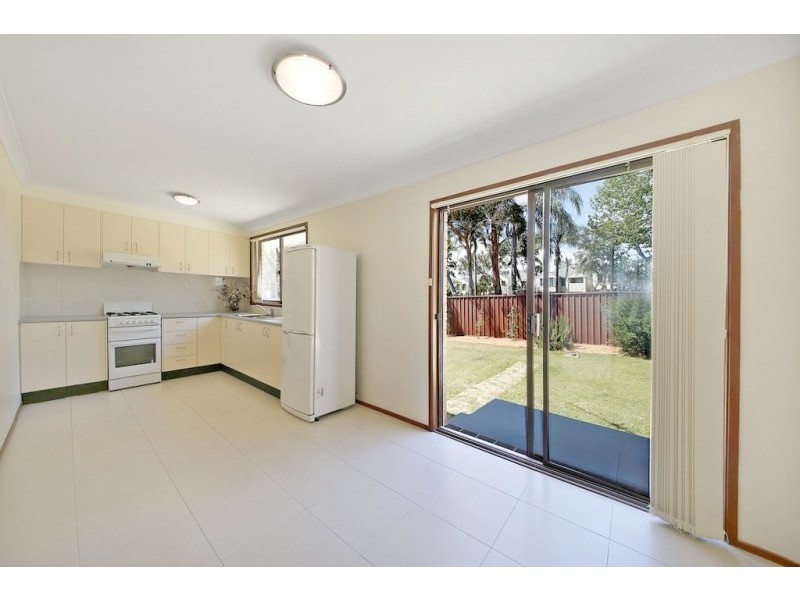 9 Pelargonium Crescent, Macquarie Fields NSW 2564