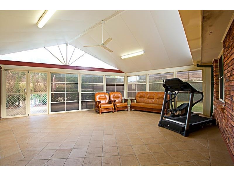 4 Berliet Place, Ingleburn NSW 2565