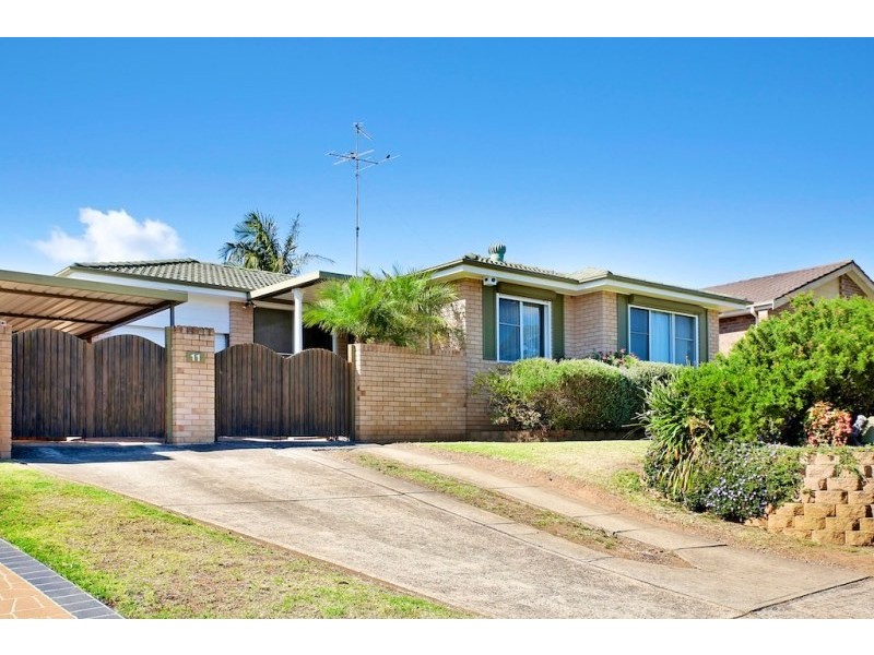 11 Lancia Drive, Ingleburn NSW 2565