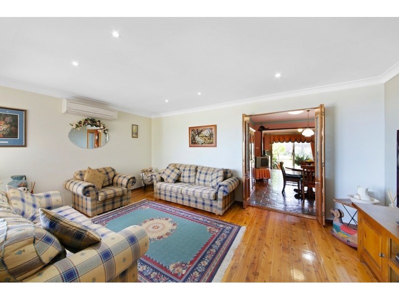 11 Lancia Drive, Ingleburn NSW 2565