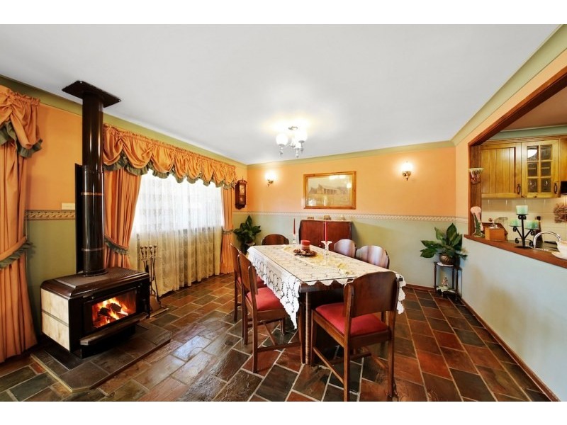 11 Lancia Drive, Ingleburn NSW 2565