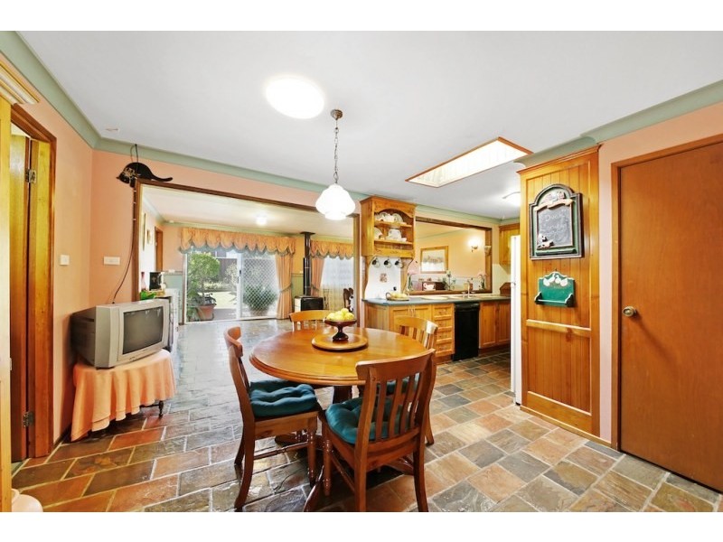 11 Lancia Drive, Ingleburn NSW 2565