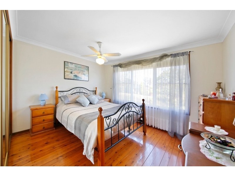11 Lancia Drive, Ingleburn NSW 2565