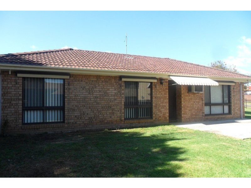 6 Kidd Place, Minto NSW 2566