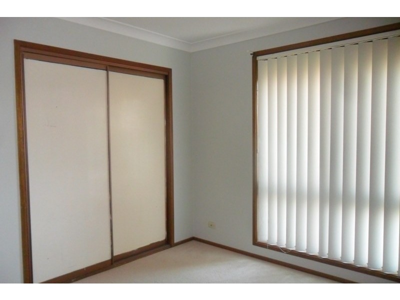 6 Kidd Place, Minto NSW 2566