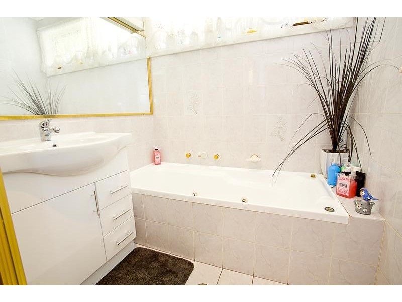 17 Alliott Street, Bradbury NSW 2560