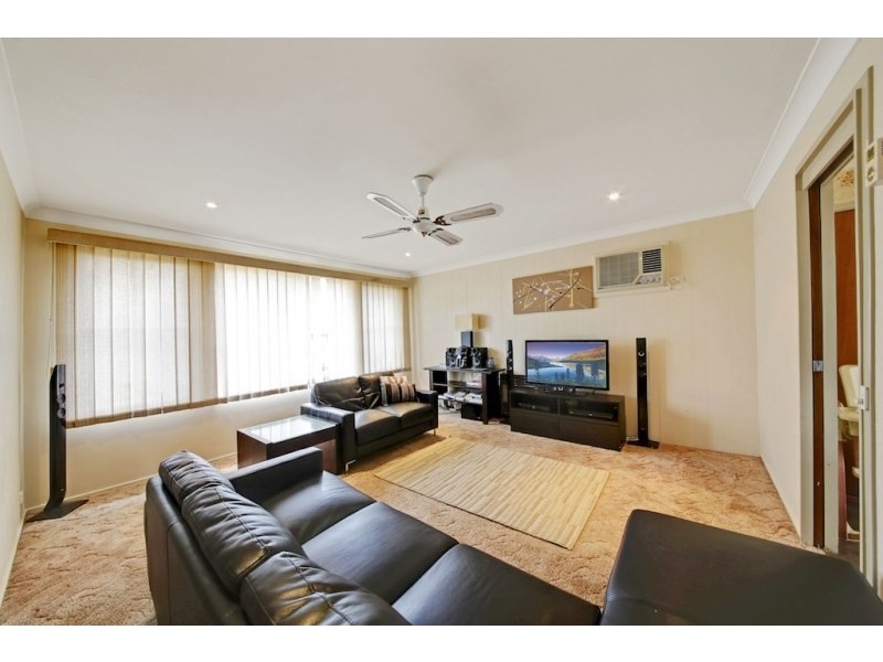 7 Bottlebrush Avenue, Bradbury NSW 2560