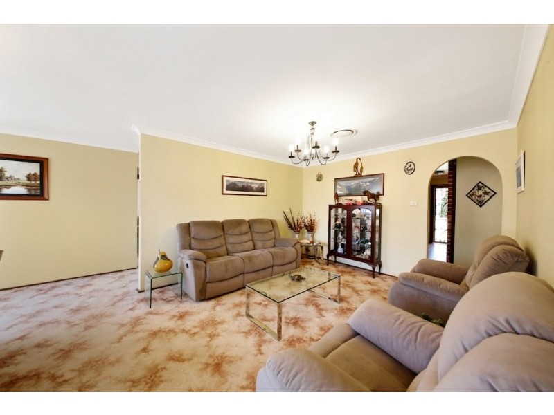 4 Quail Place, Ingleburn NSW 2565