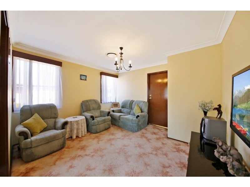 4 Quail Place, Ingleburn NSW 2565