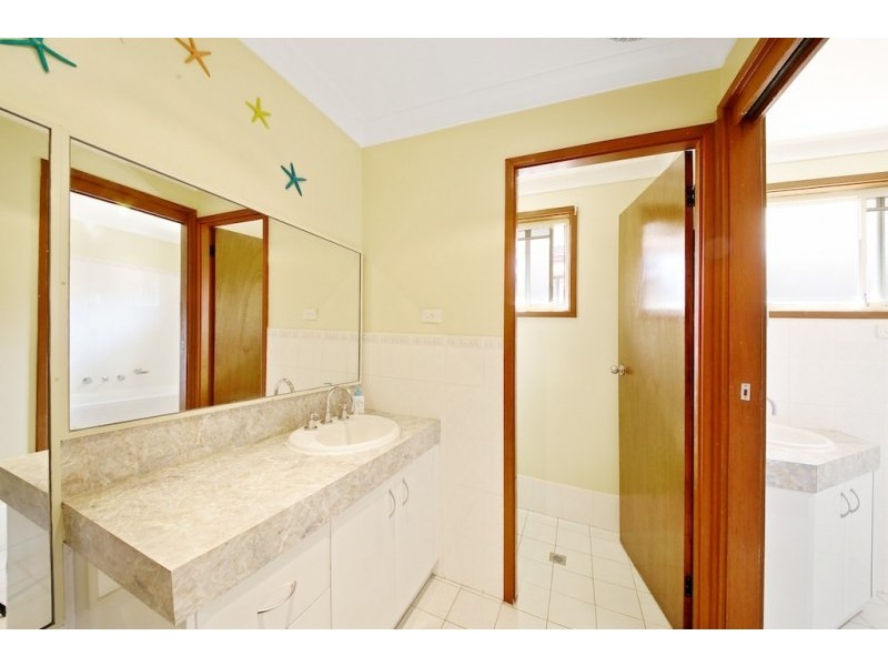 4 Quail Place, Ingleburn NSW 2565