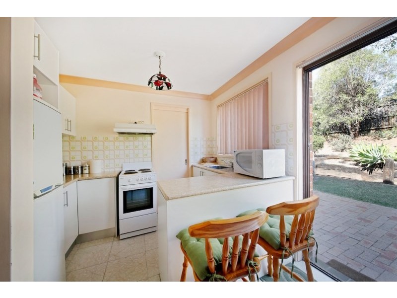 5/6 Jacquinot Place, Glenfield NSW 2167