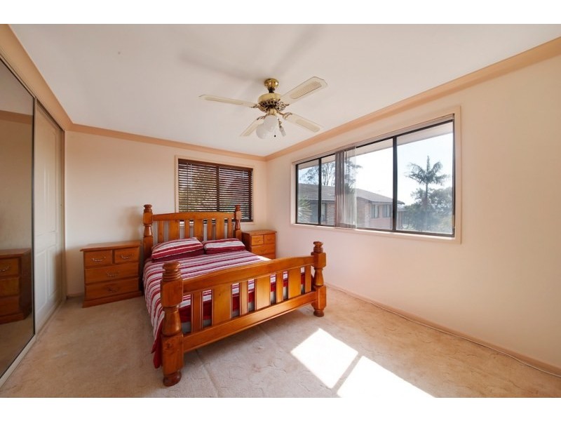 5/6 Jacquinot Place, Glenfield NSW 2167