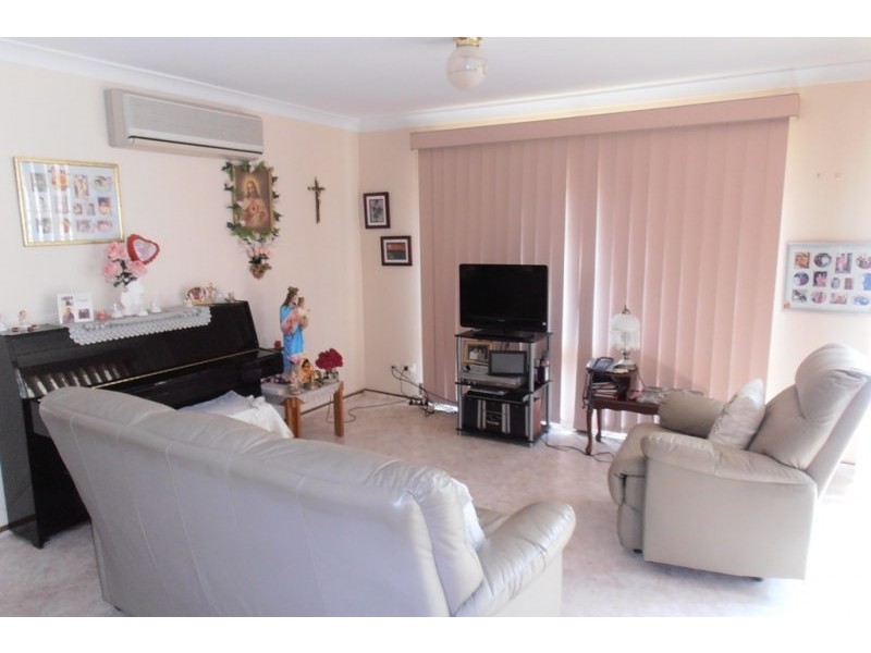 7B Valentine Place, Rosemeadow NSW 2560