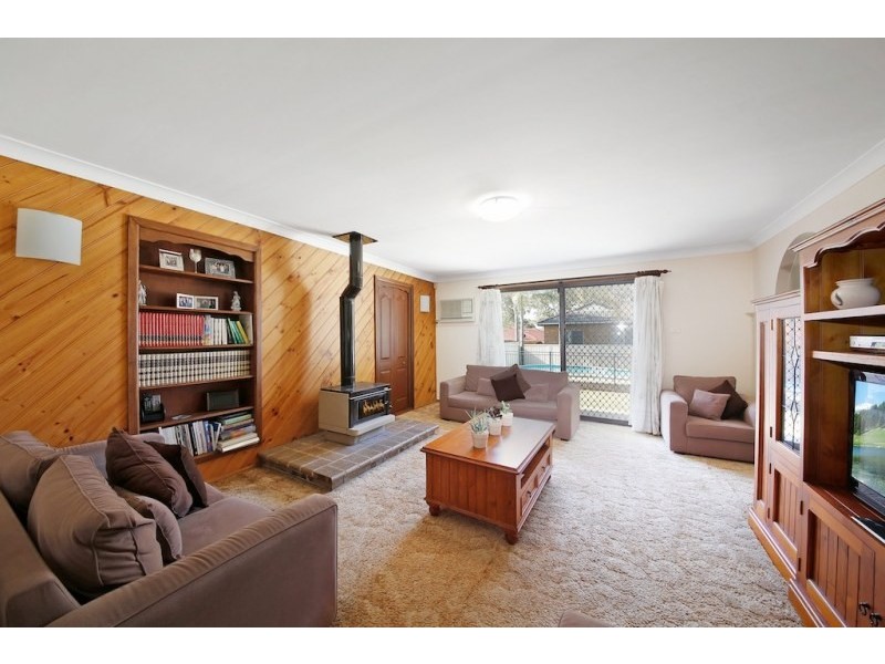 14 Warwick Street, Minto NSW 2566