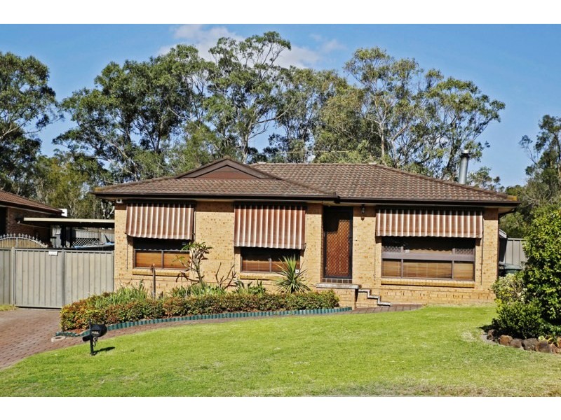 128 Helicia Road, Macquarie Fields NSW 2564