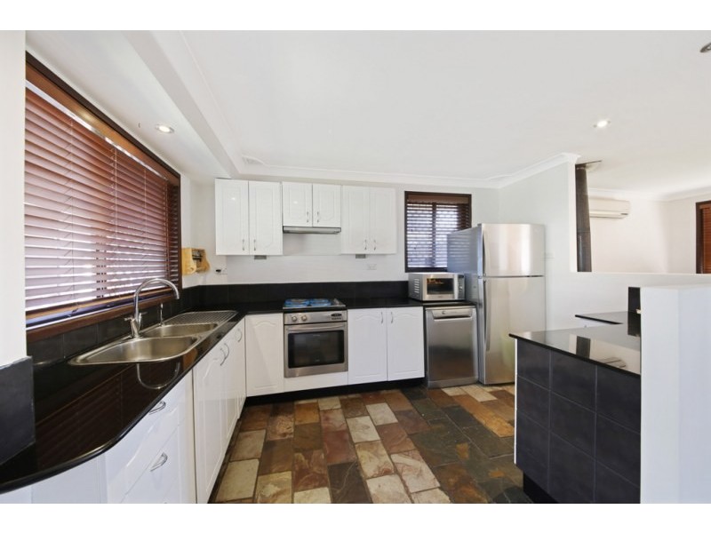 128 Helicia Road, Macquarie Fields NSW 2564