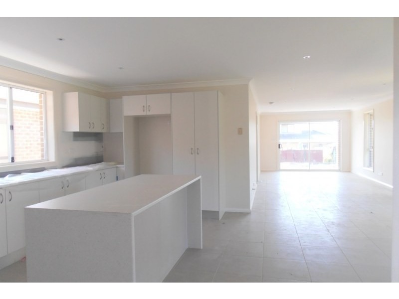 1/Part 10 Drumalbyn Street, Ingleburn NSW 2565