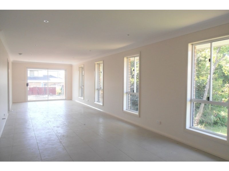1/Part 10 Drumalbyn Street, Ingleburn NSW 2565