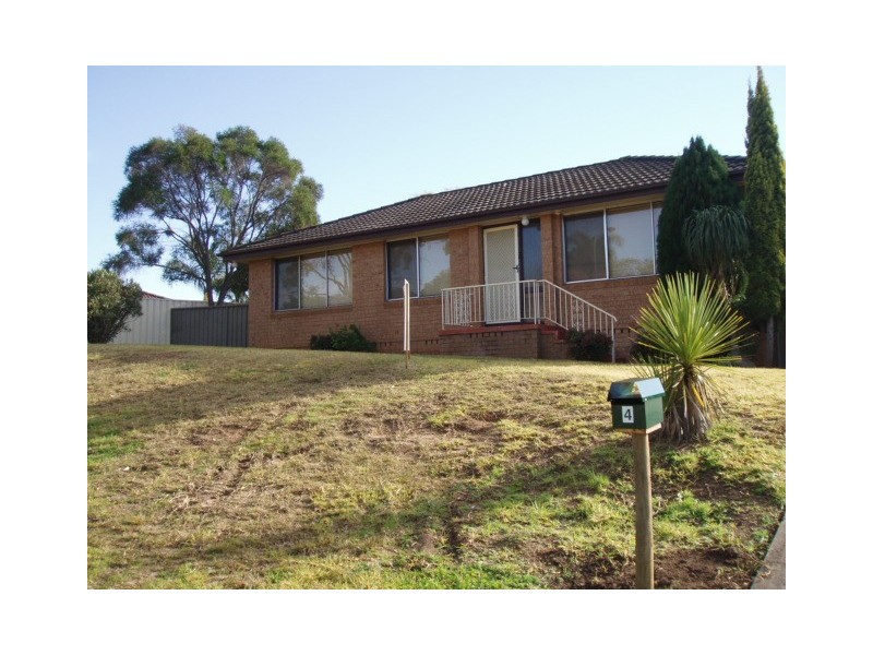 4 Thurso Place, St Andrews NSW 2566