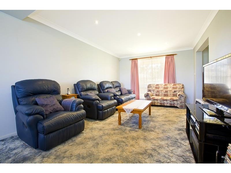 42 Livingstone Avenue, Ingleburn NSW 2565