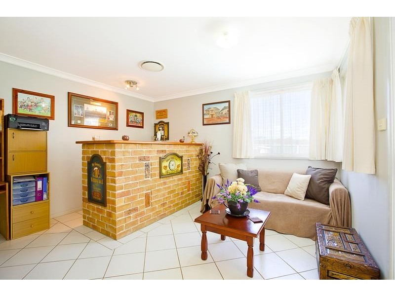 42 Livingstone Avenue, Ingleburn NSW 2565