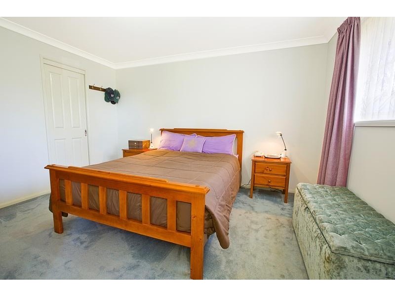 42 Livingstone Avenue, Ingleburn NSW 2565