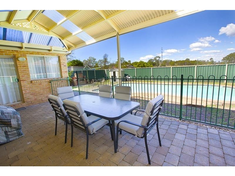 42 Livingstone Avenue, Ingleburn NSW 2565