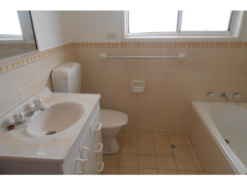 4/23 Chester Road, Ingleburn NSW 2565