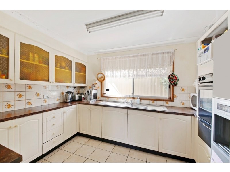 8 Owl Place, Ingleburn NSW 2565