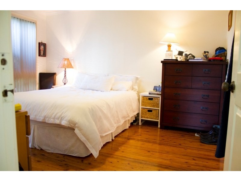 16 Mentha Place, Macquarie Fields NSW 2564