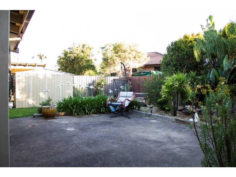 16 Mentha Place, Macquarie Fields NSW 2564