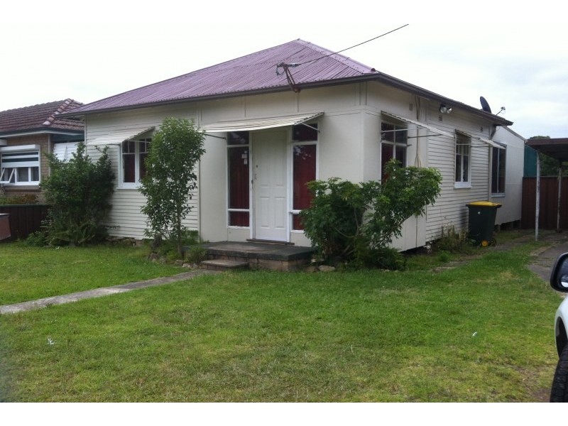 12 Pritchard Road, Macquarie Fields NSW 2564