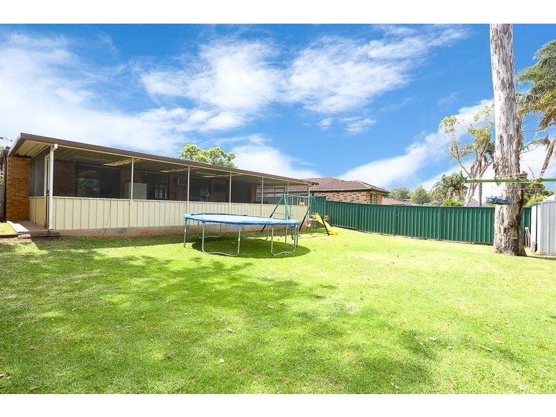 33 Evelyn Street, Macquarie Fields NSW 2564