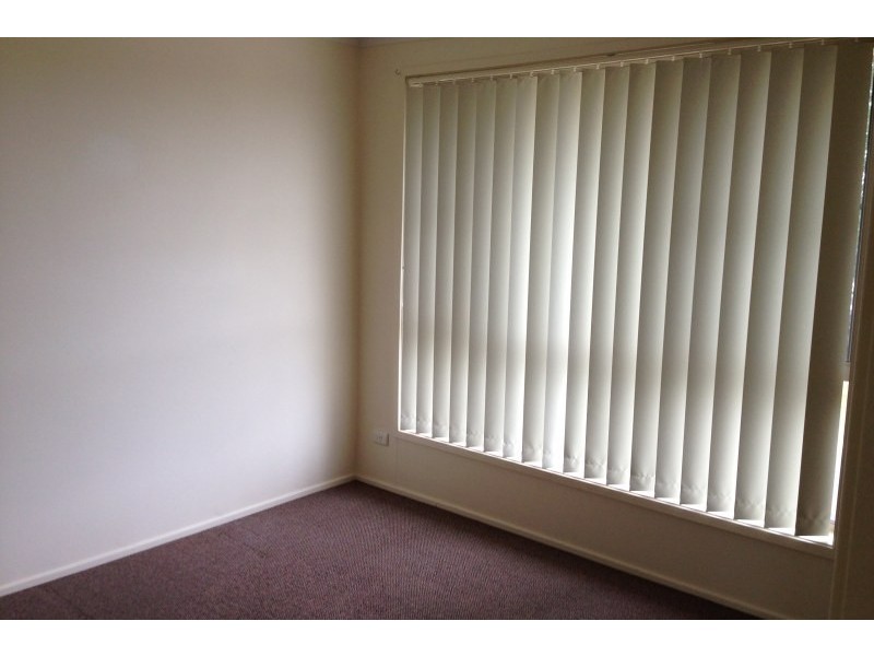 1/2 Amber Place, Eagle Vale NSW 2558