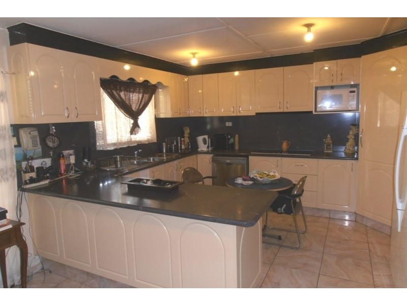 75 Fifth Avenue, Austral NSW 2179