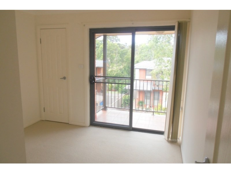 2/2 Myee Road, Macquarie Fields NSW 2564