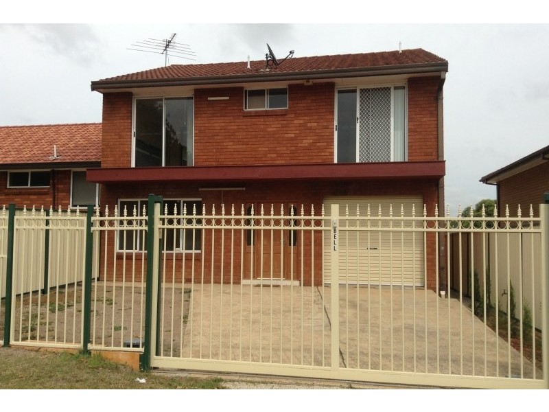 2B Boyer Place, Minto NSW 2566