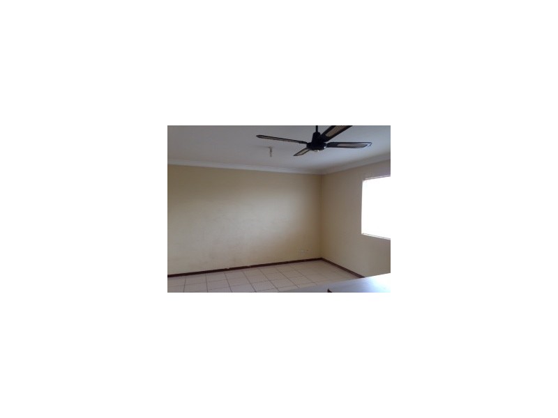 2B Boyer Place, Minto NSW 2566