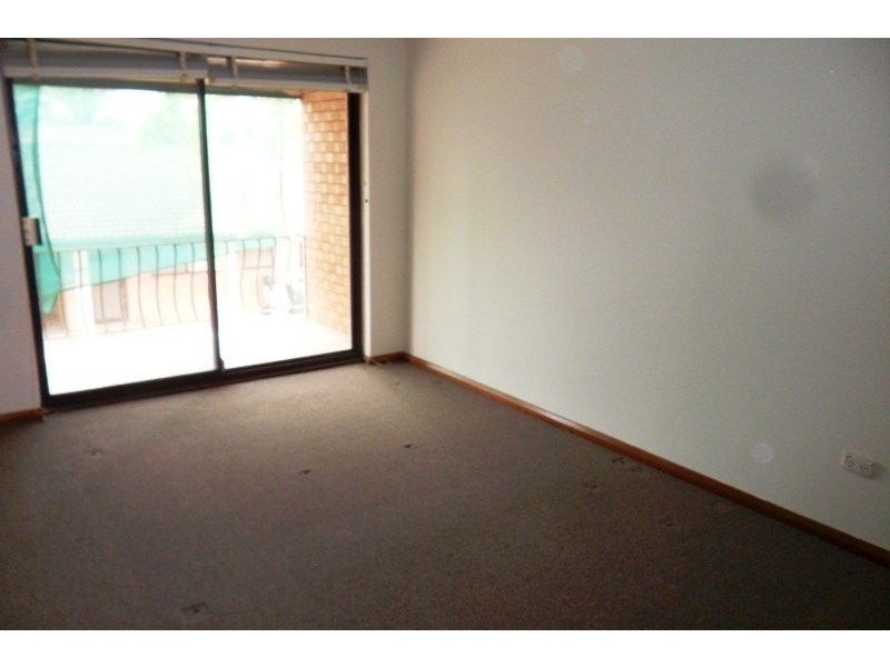 2/43 Currawong Street, Ingleburn NSW 2565